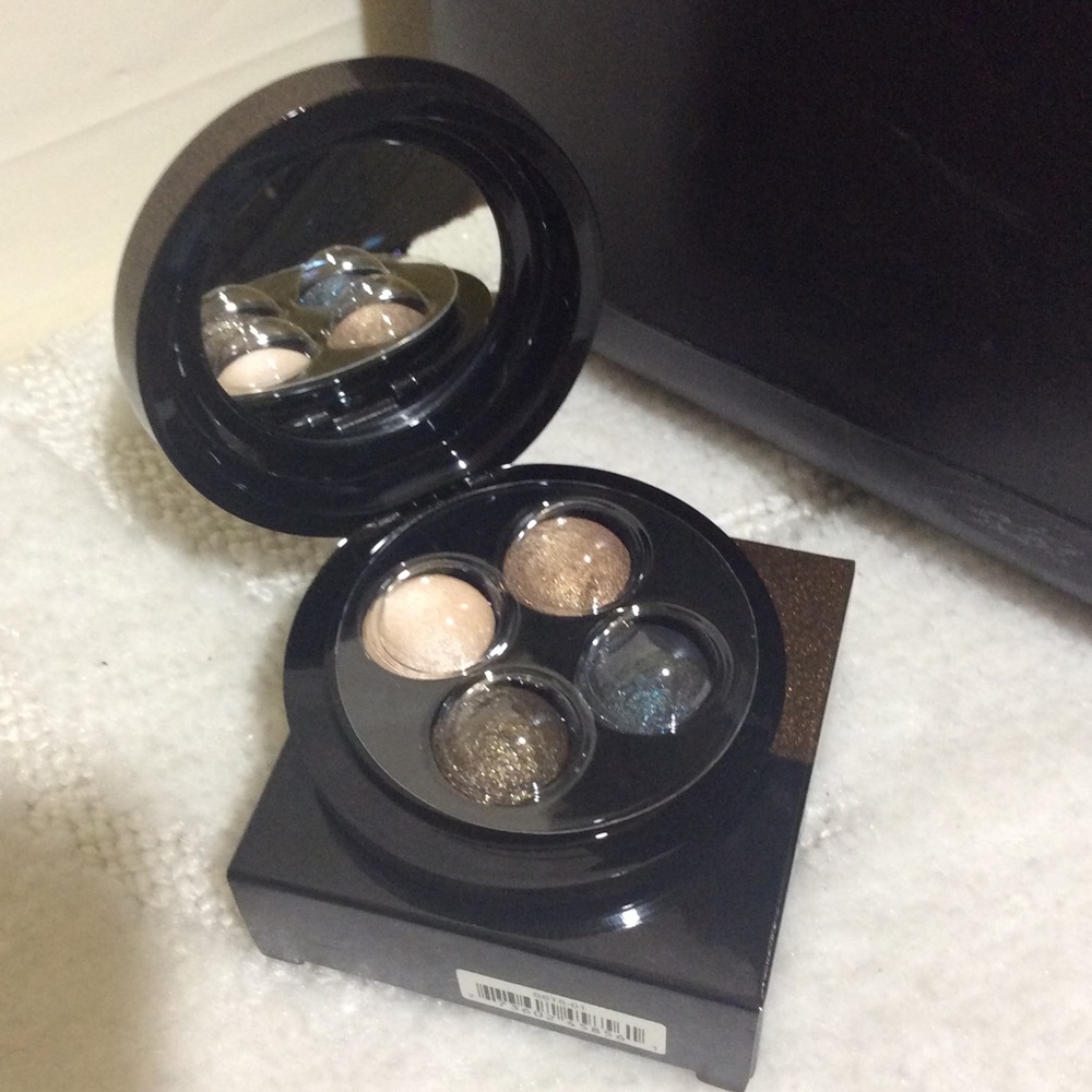M.A.C Jade Jagger Burring nights Eye Shadow x 4